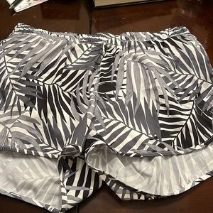 Old Navy athletic short. Size L